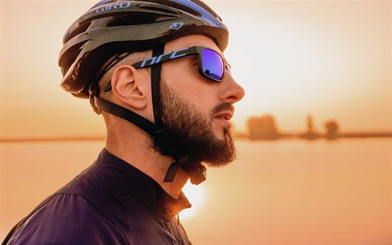 Shade Squad: How to Choose Polarized Sport Sunglasses that Sizzle with Style!