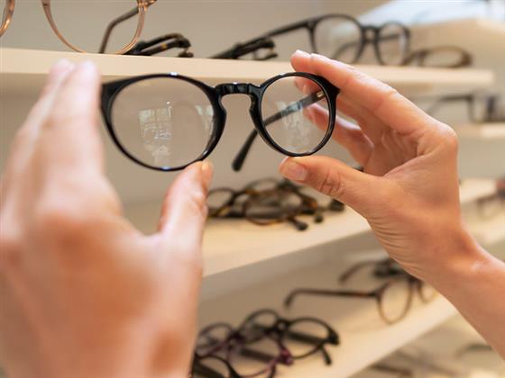 What Does Spherical (SPH), Cylinder (CYL), Axis (AXI) in Prescription Glasses?